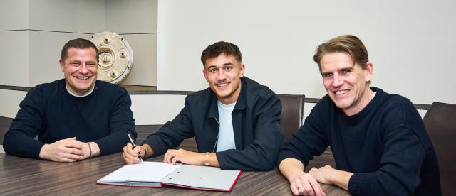 jjb-官方：19岁德国中场比朔夫加盟拜仁，今夏报到