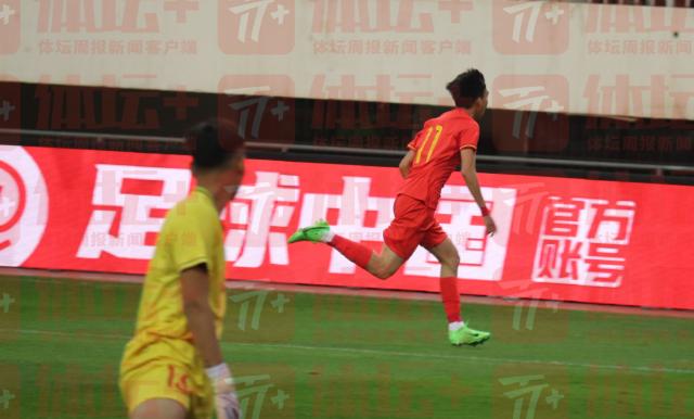 竞技宝入口-【渭南杯】王钰栋贴地斩 U19国青1比0越南取开门红