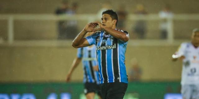 回归中超？艾克森巴乙点射破门 赛后称将告别球队